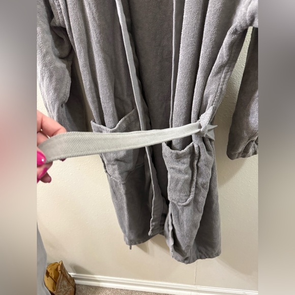 Lacoste Gray Robe with Pockets - Picture 4 of 8